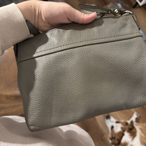 Kate Spade Heather Gray Pebbled Leather Gusset Jackson Crossbody Purse - Picture 4 of 15